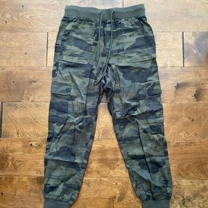 Garage drawstring camo joggers